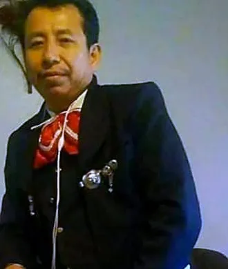 Retrato de Wilfredo Miranda con el traje de charro